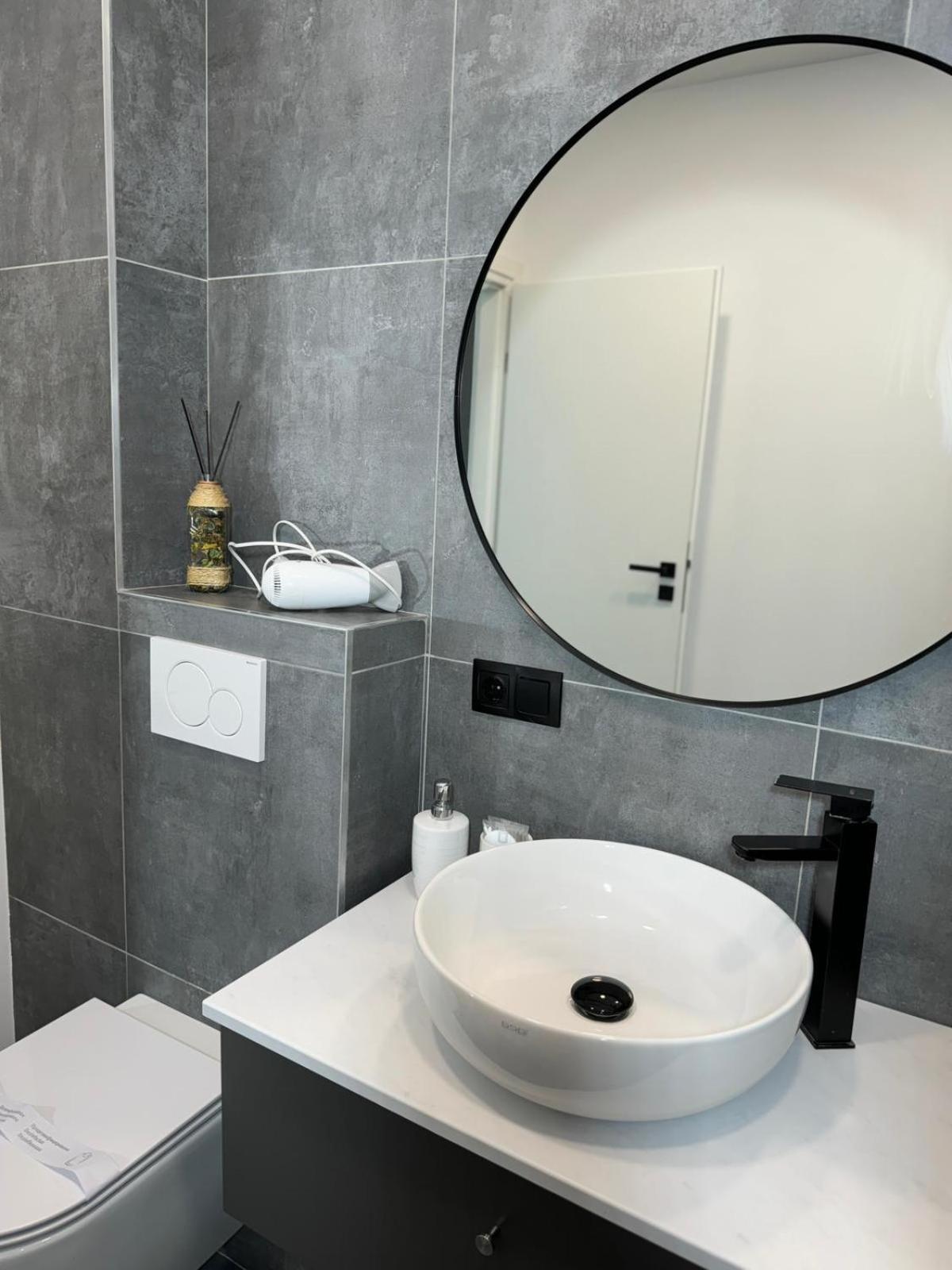 The Nest Apartment Minimalist Cluj-Napoca Exterior foto